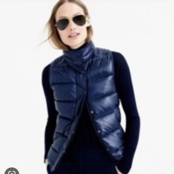 J.Crew Shiny Burgundy Down Filled Quilted Puffer Vest Size XS - Picture 2 of 9